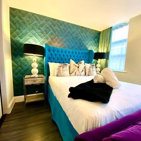 Stunning Apartment Suite - Free Parking & Wifi! 浦耳 外观 照片